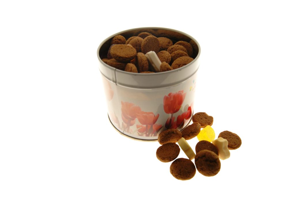 Blik met Kruidnootjes, strooigoed of Chocolade Kerstmix