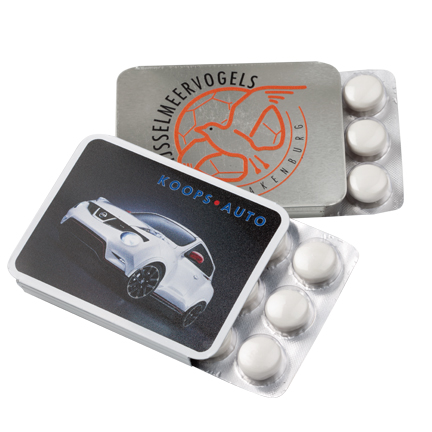 Mentos chewing gum in metalen bewaarhuls